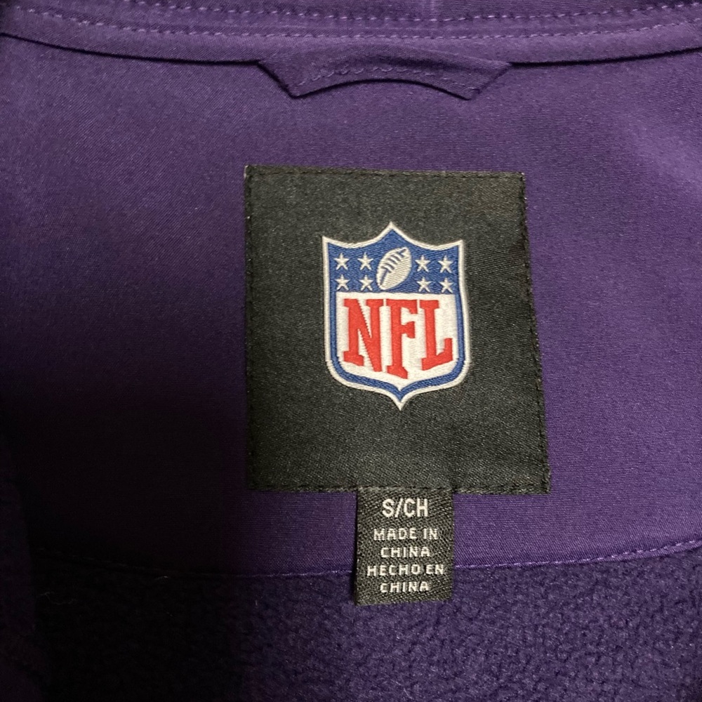 NWT Baltimore Ravens Men's Small Hard Shell Full Zip Purple Jacket Coat NFL - Picture 2 of 6